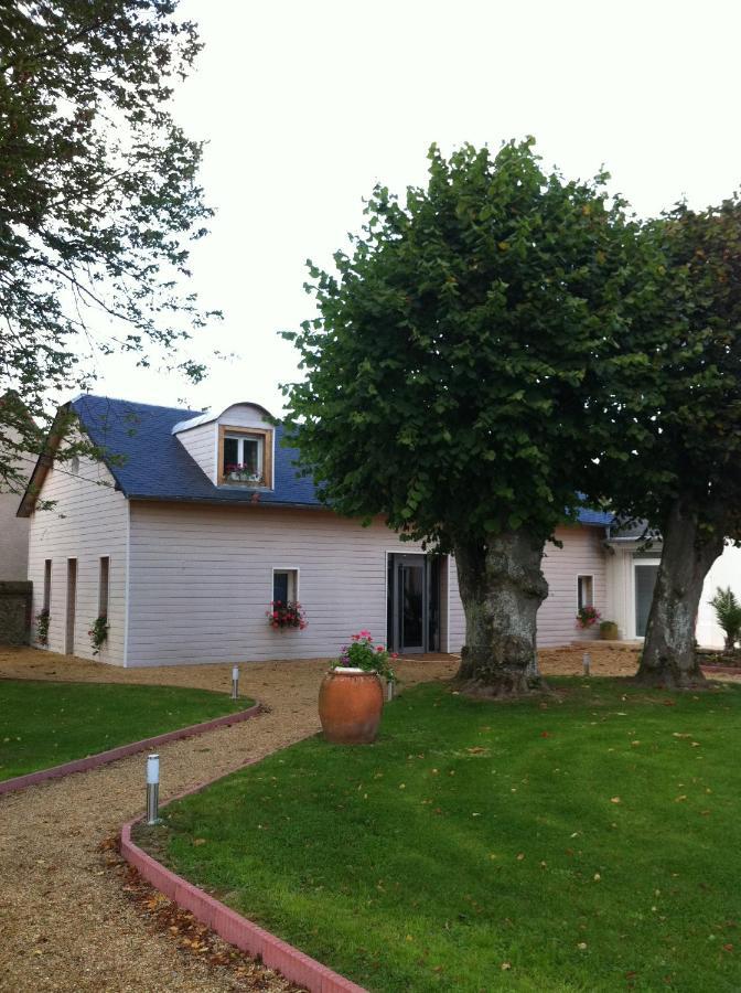Farceaux Le Petit Manoir Bed & Breakfast エクステリア 写真